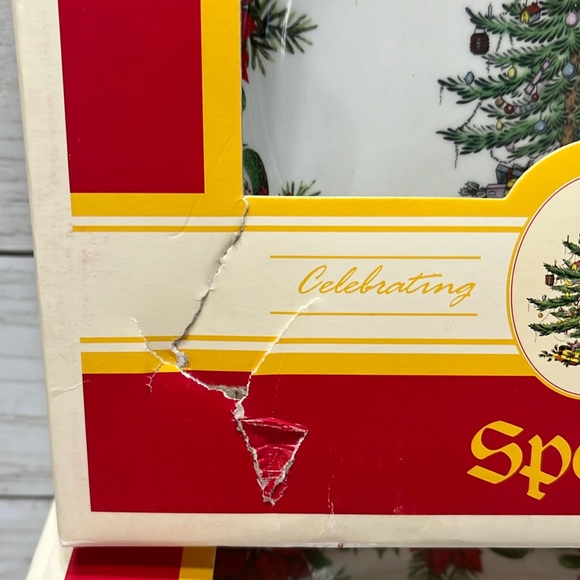 Set if 4 Spode Christmas Tree Plates 2007 Red Poinsettias on Rim 8" - Picture 9 of 9